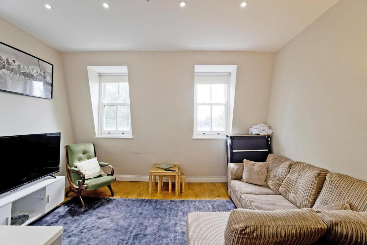 Appartement Sumptuous 1br Duplex Londen