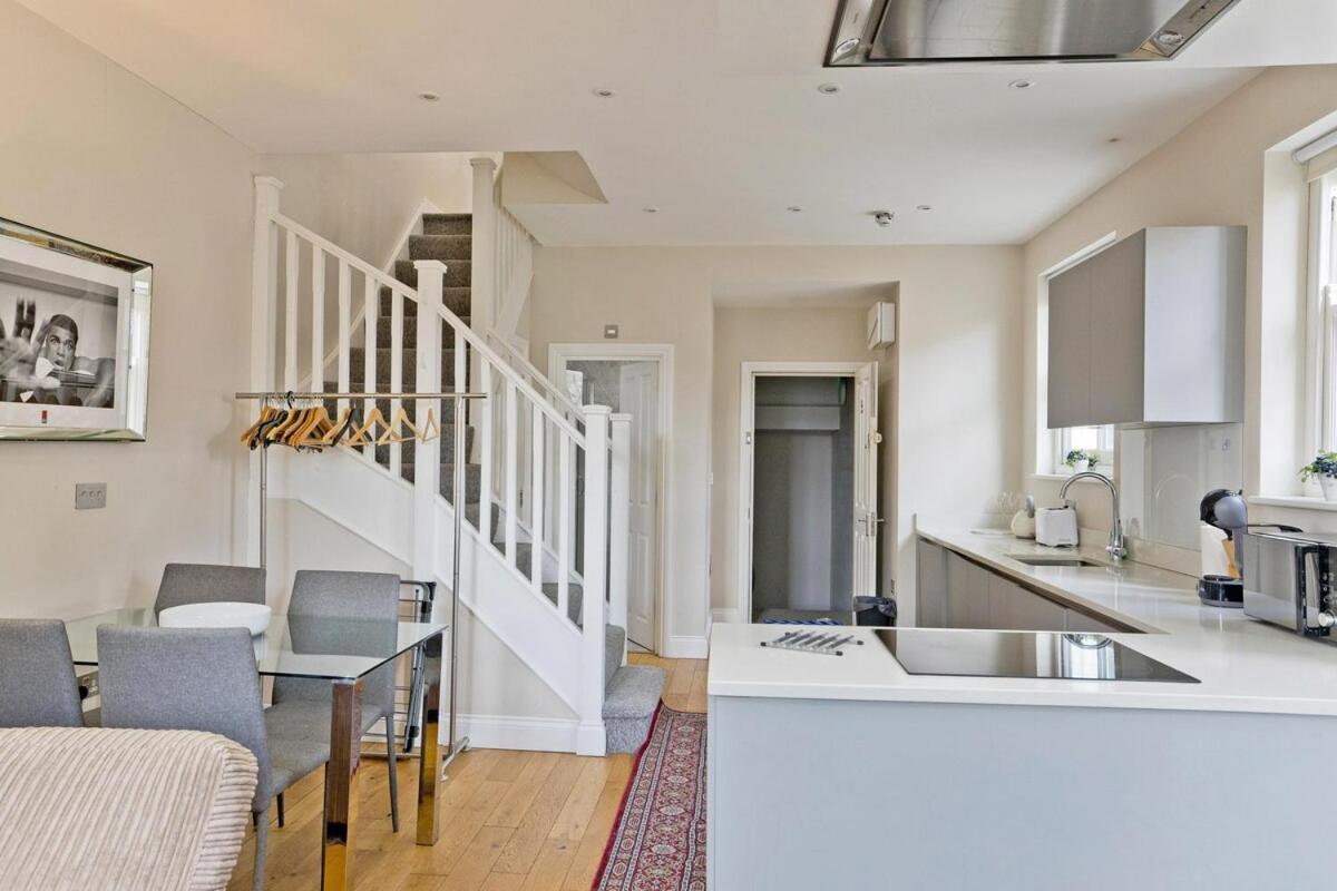 Sumptuous 1br Duplex Apartment London